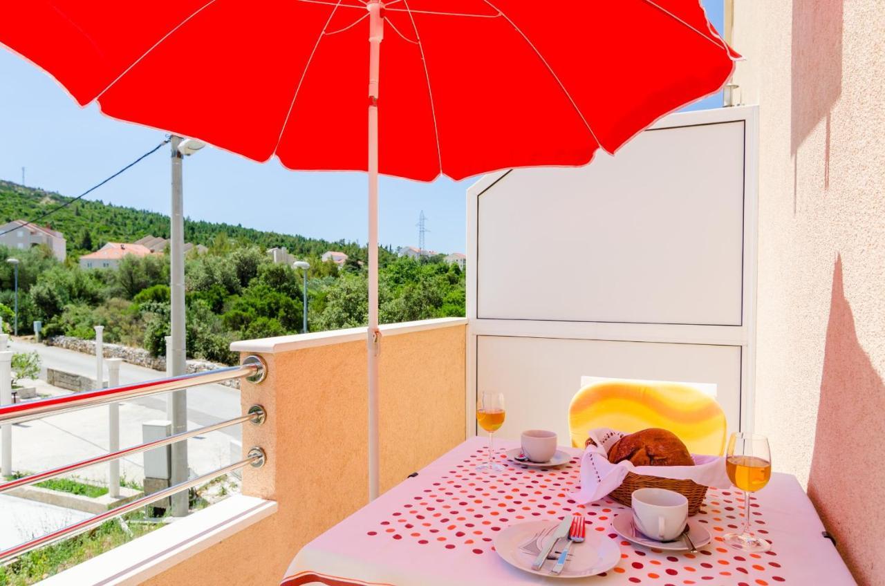 קאבטאט Guesthouse Somnium מראה חיצוני תמונה