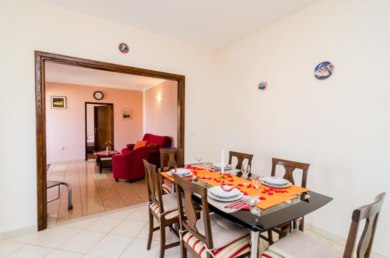 קאבטאט Guesthouse Somnium מראה חיצוני תמונה