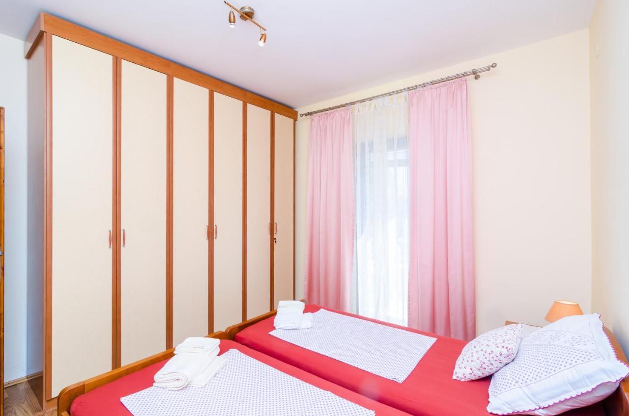 קאבטאט Guesthouse Somnium מראה חיצוני תמונה